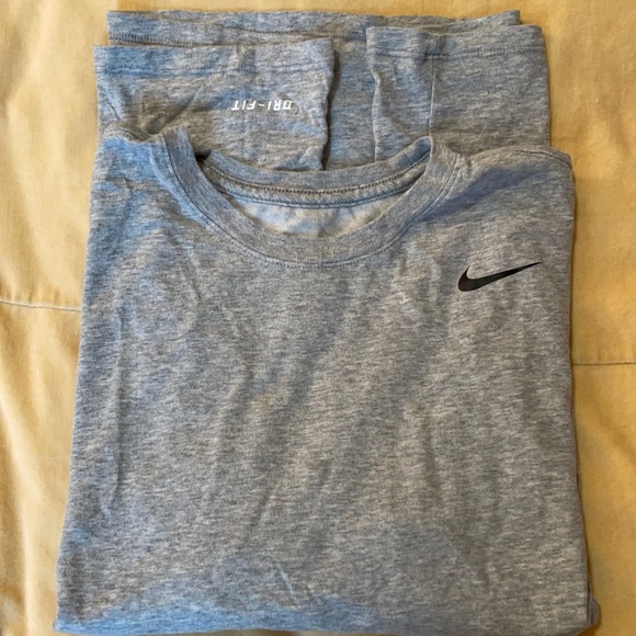 Nike Tops - Nike short sleeve Dri-Fit top